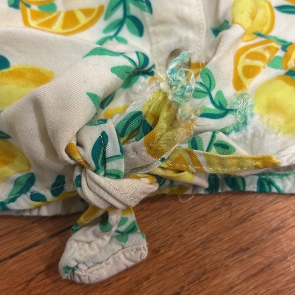 Wonder Nation Lemons cute size small girls blouse that fully buttons and ties - Picture 2 of 5